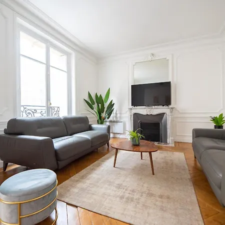 Cia - Rue De La Tour *