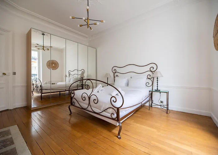 Apartment Cia - Rue De La Tour